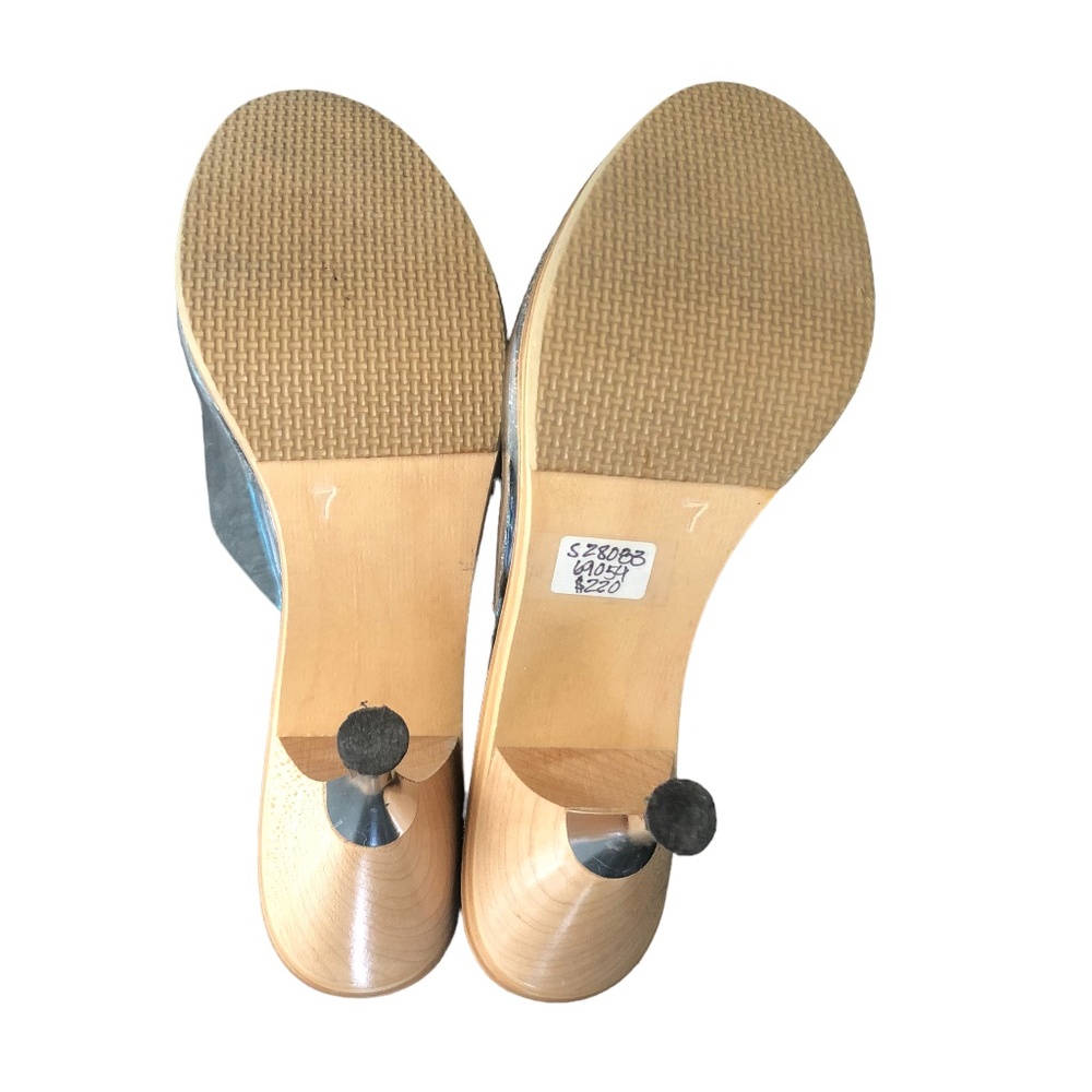 Betsey Johnson Polly Mules - Picture 15 of 16